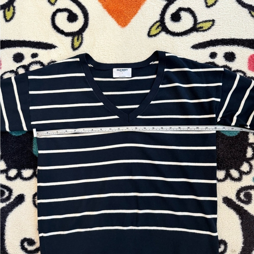 📦 3-Pack: Old Navy V-Neck Sweaters - Navy Stripe, Cream, Black - Size S - Picture 13 of 15
